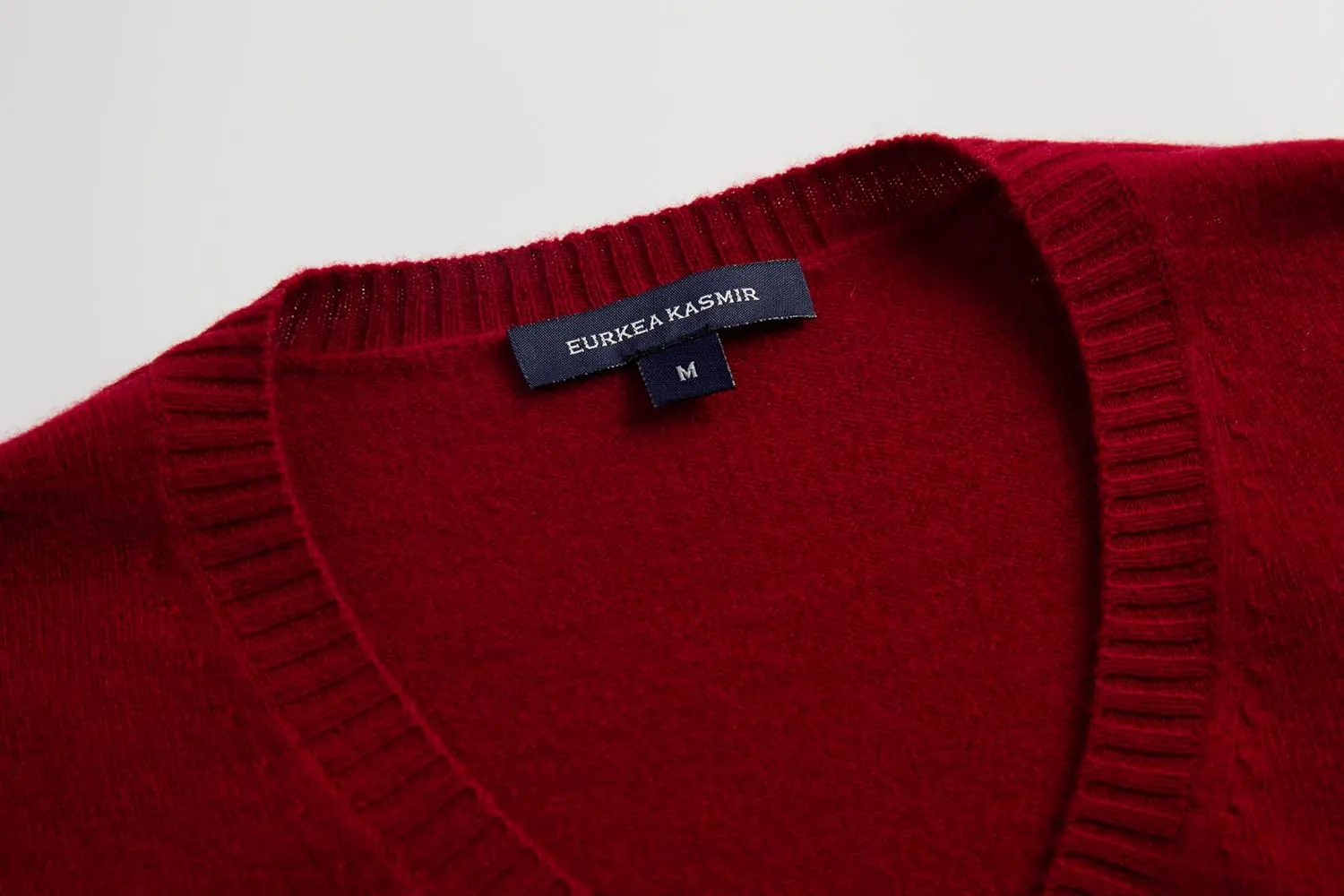 EURKEA Men's V-Neck 100% Cashmere Sweater, Long Sleeve Pullover, Gifts Ready